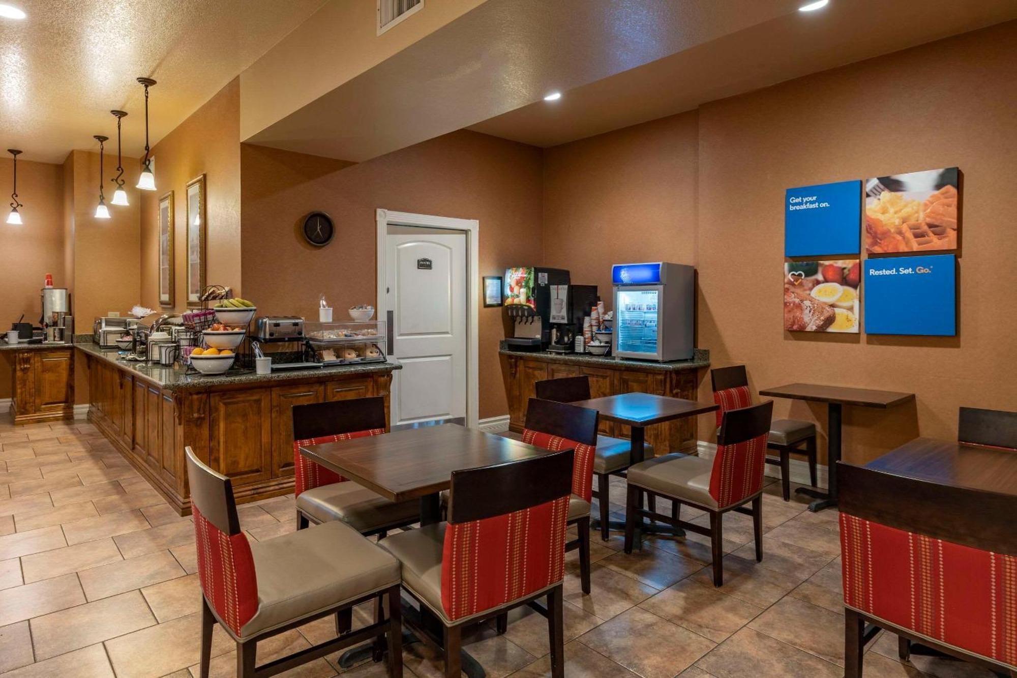Comfort Inn & Suites Ukiah Mendocino County Exterior foto